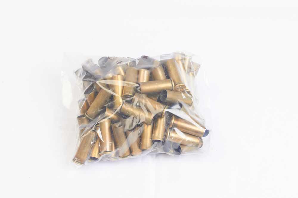 Lot 712: 7 x 100 off mixed, used .44 Mag...