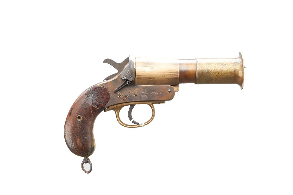 Lot 662: WEBLEY & SCOTT
A 1in FLARE PISTOL Ser No 67540