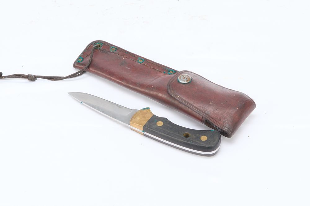 Lot 1531: PUMA
A SHEATHED KNIFE