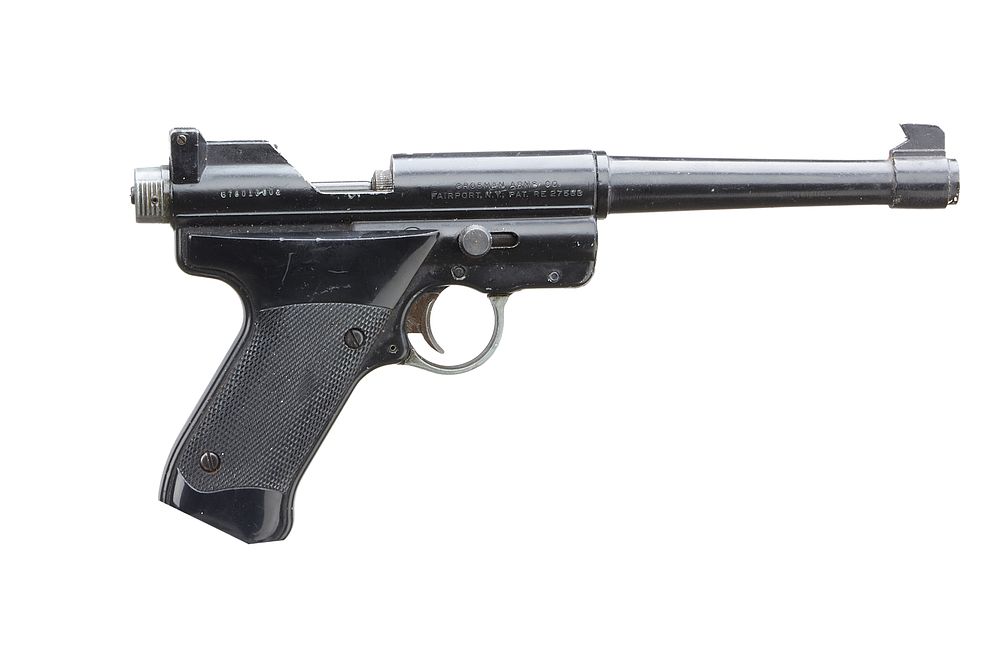 Lot 255: CROSMAN
A .177 MKII CO2 BB TARGET PISTOL Ser No 78013602