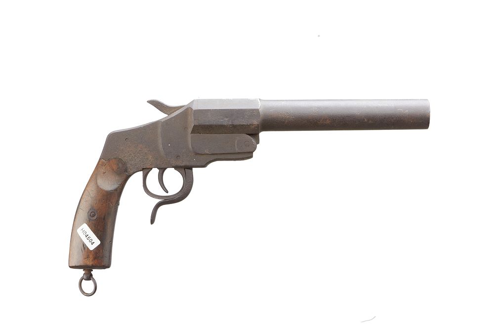 Lot 218: HEBEL
A 1" CAL. HEBEL SIGNAL PISTOL. 
Ser No 16596.