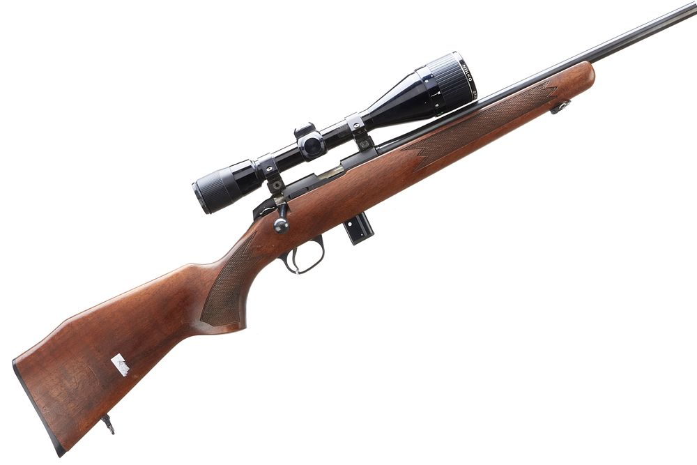 Lot 299: SAKO 
A .22LR BOLT ACTION RIFLE SER NO 935074