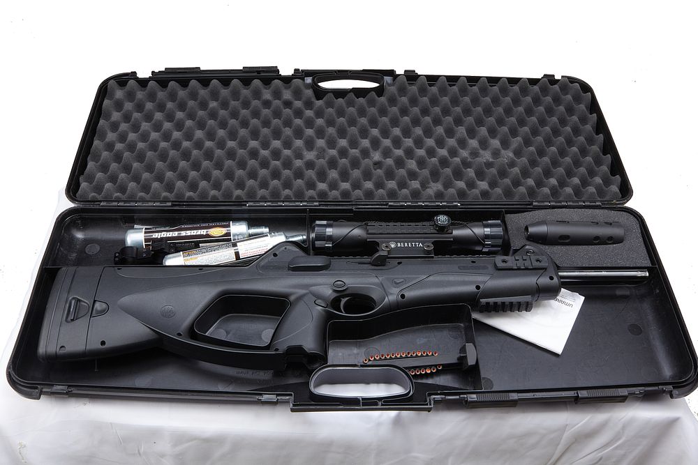 Lot 431: UMAREX
A .177 CAL. UMAREX BERETTA CX4 STORM CO2 RIFLE. 
Ser No CX080906506.