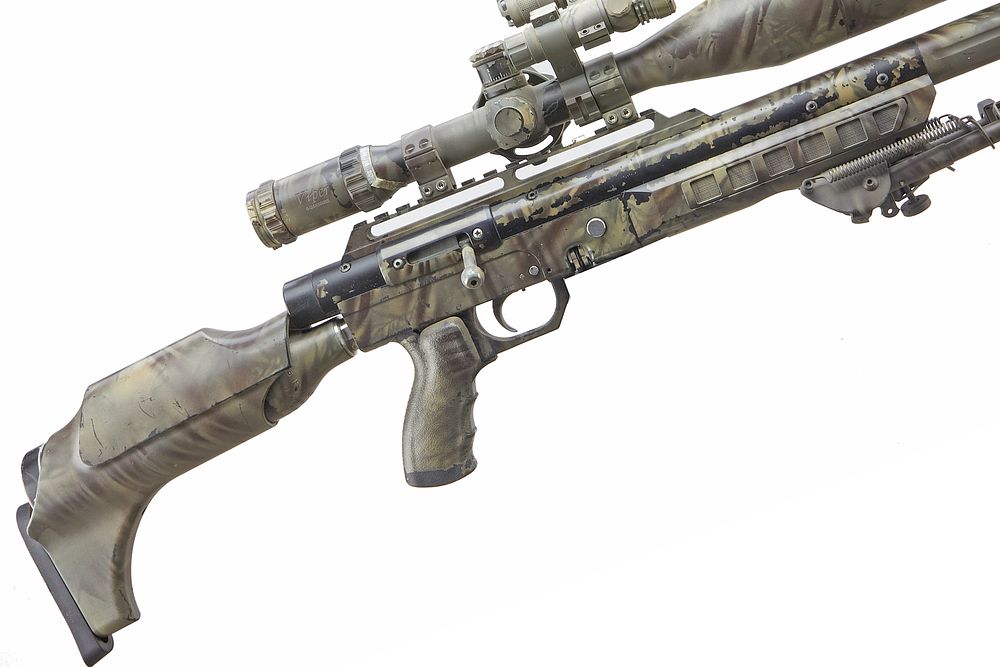 Lot 451: LOGUN
A .22 CAL. LOGUN EVO S16 PRE-CHARGED BOLT ACTION AIR RIFLE. 
Ser No 00234.