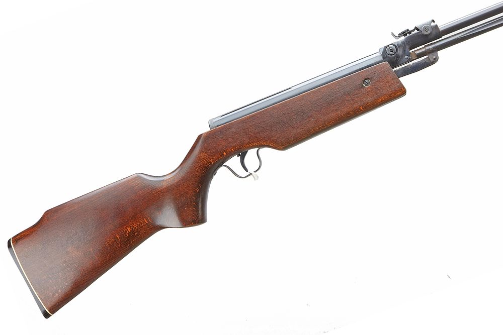Lot 483: RELUM
A .22 TORNADO AIR RIFLE
