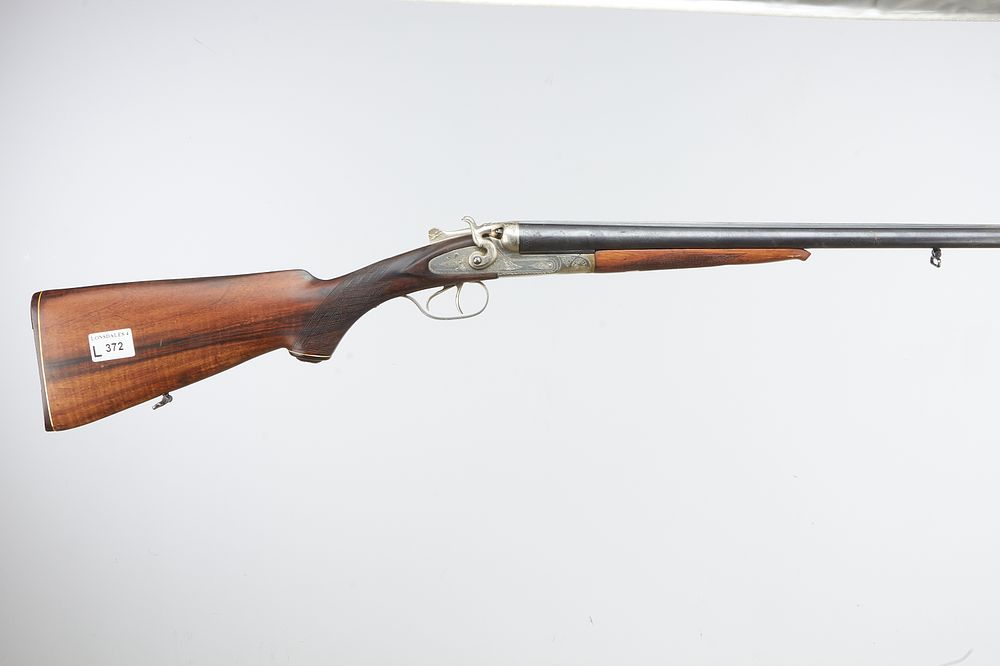 Lot 372: TULA