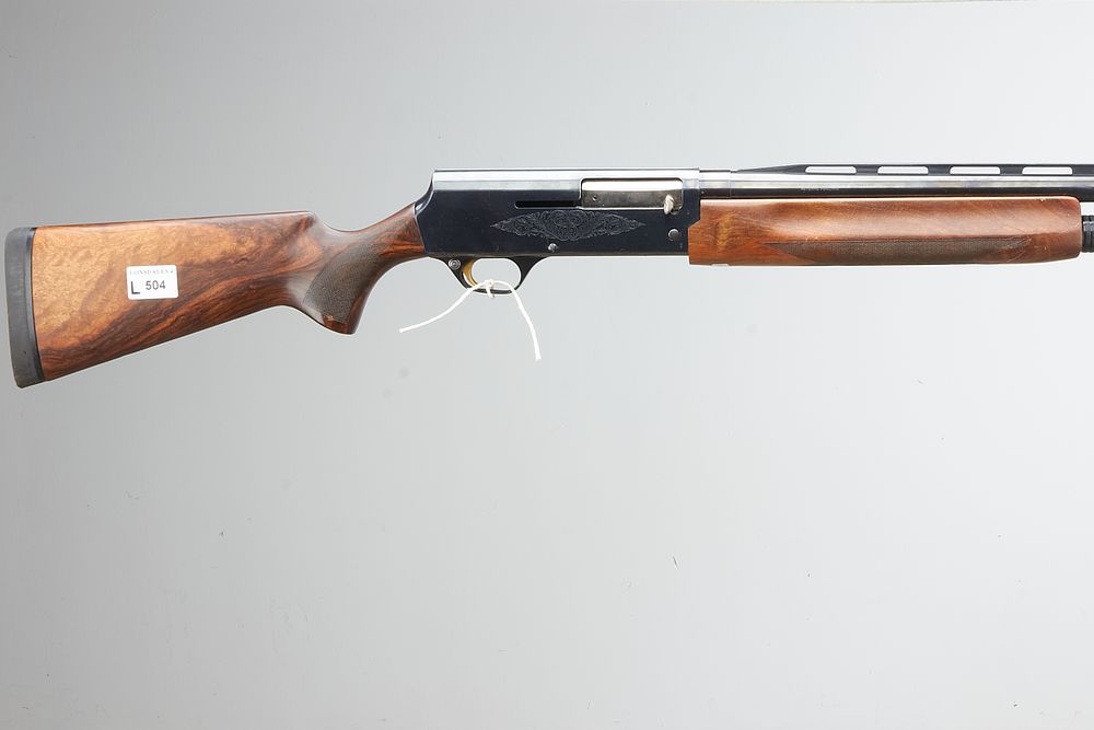 Lot 504: BROWNING