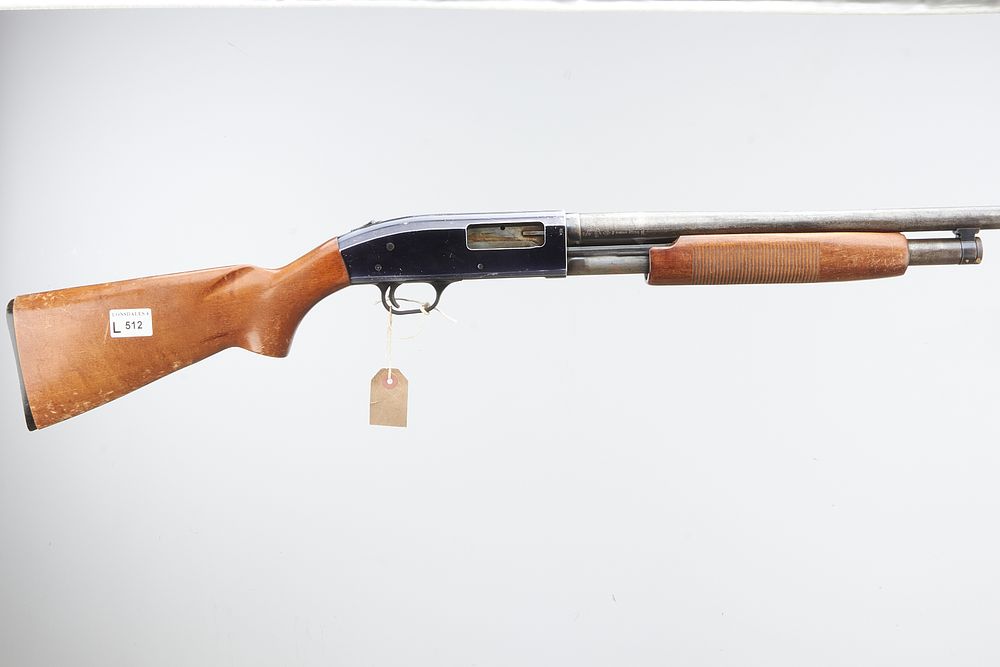 Lot 512: MOSSBERG