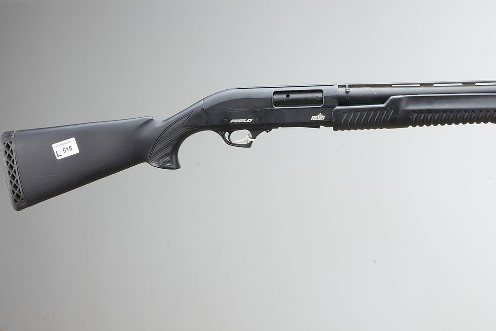 Lot 515: REVOFIELD