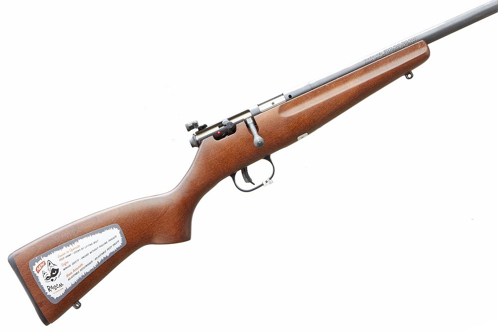 Lot 326: SAVAGE
A .22LR SAVAGE RASLAL BOLT ACTION RIFLE. 
Ser No 2634753.