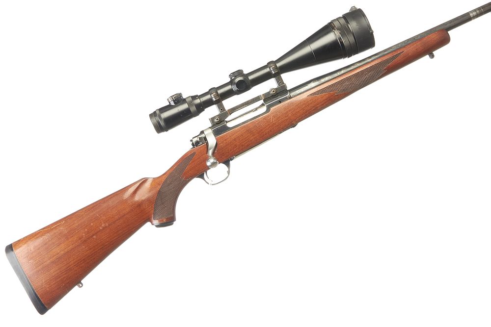 Lot 346: RUGER
A .22-250 CAL. RUGER M77 BOLT ACTION RIFLE. Ser No 780-51199.
