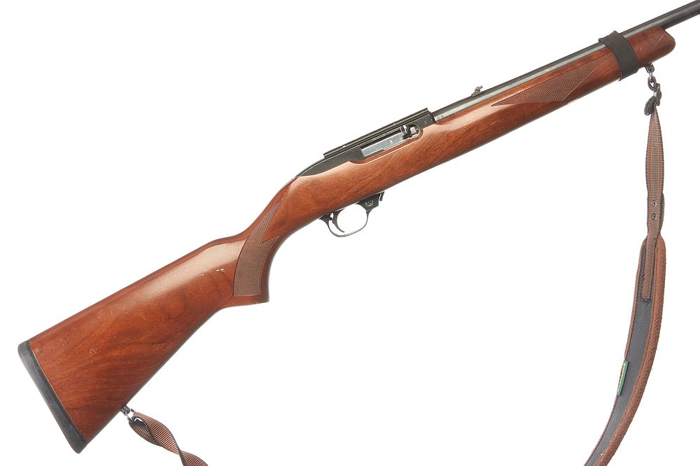 Lot 304: RUGER
A .22LR RUGER MODEL 10/22 CARBINE. 
Ser No 25255021.