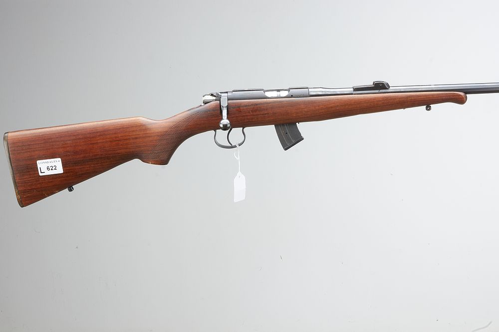 Lot 602: BRNO
A Mod 2 .22 BOLT ACTION RIFLE Ser No 284989