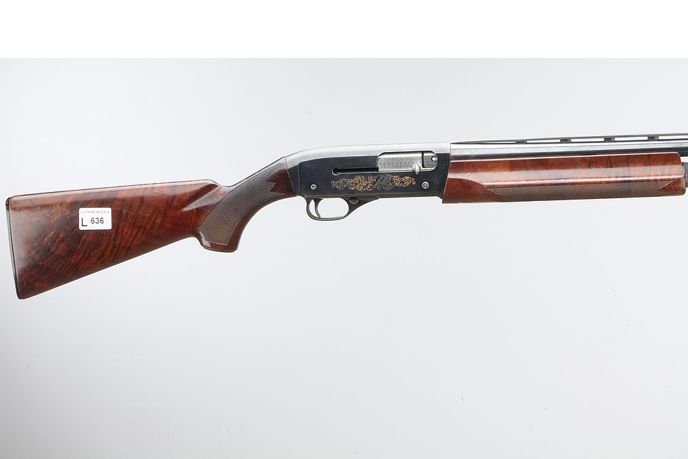 Lot 549: WINCHESTER SUPER X 12 BORE SEMI-AUTO NO. M40525