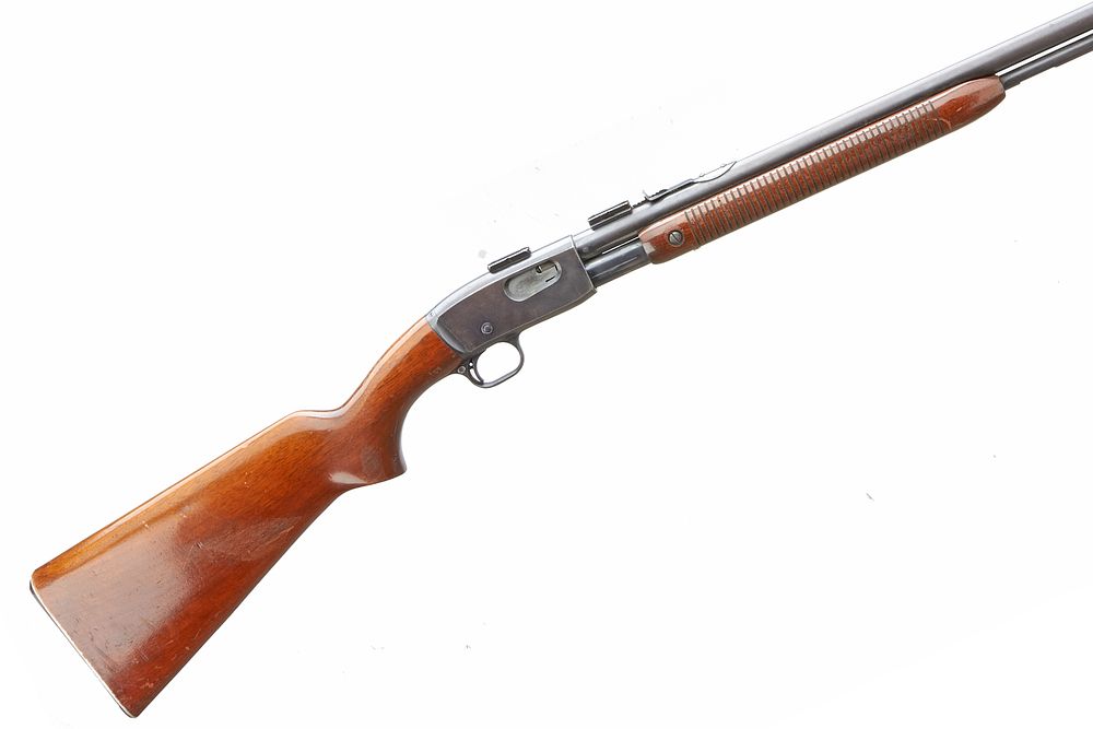 Lot 489: Remington 
A .22lr Fieldmaster pump action rifle. Serial No.187065
