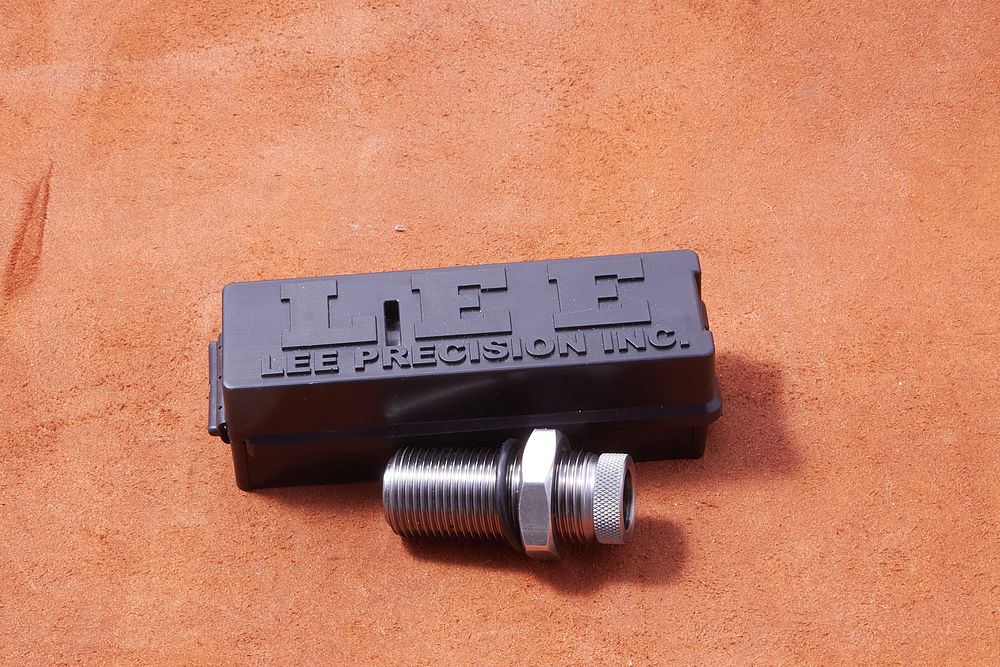 Lot 184: 32/20 WINCHESTER LEE FACTORY CRIMP DIE *UNUSED* SER. 90851