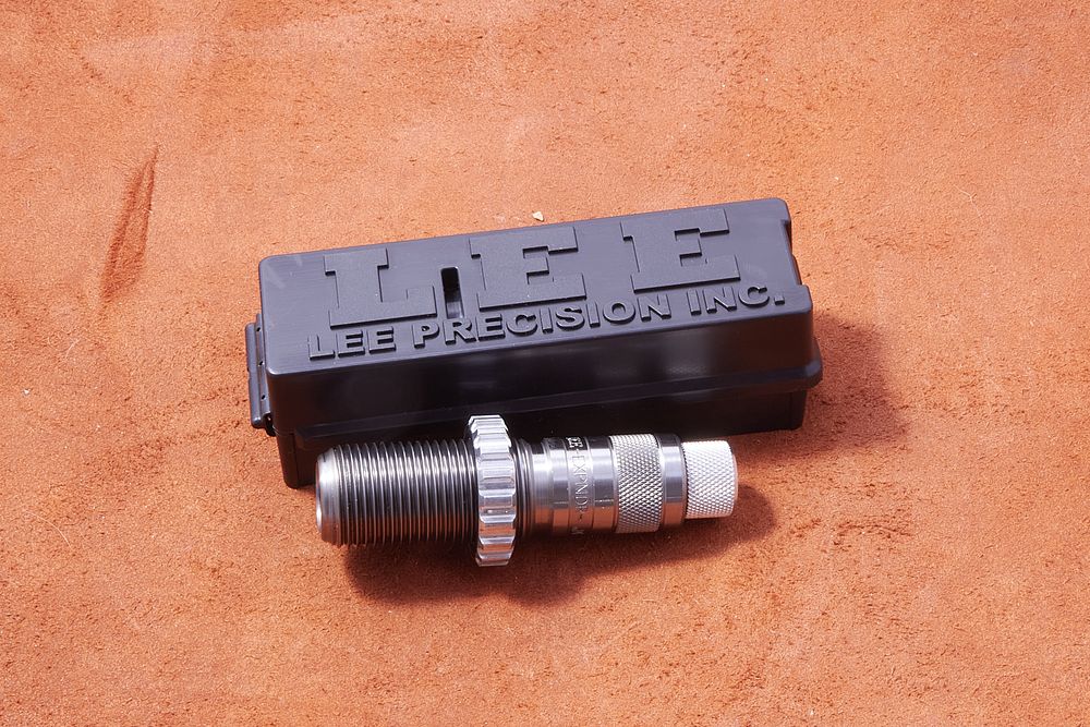Lot 172: LEE UNIVERSALCASE EXPANDING DIE *UNUSED* SER 90798
