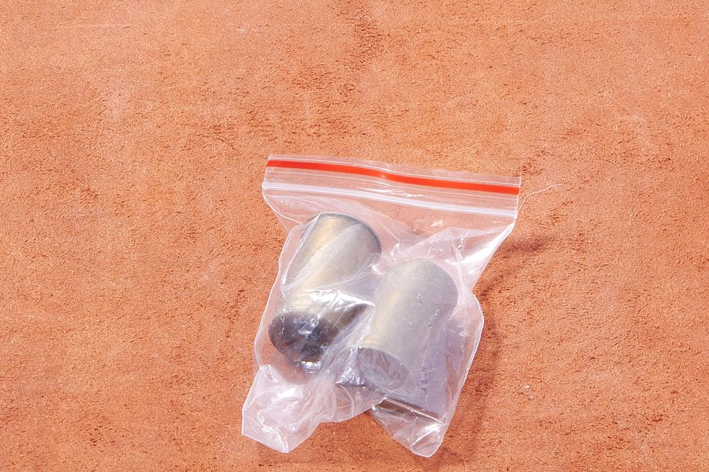 Lot 1000: PAIR OF 2 12 BORE SNAP CAPS