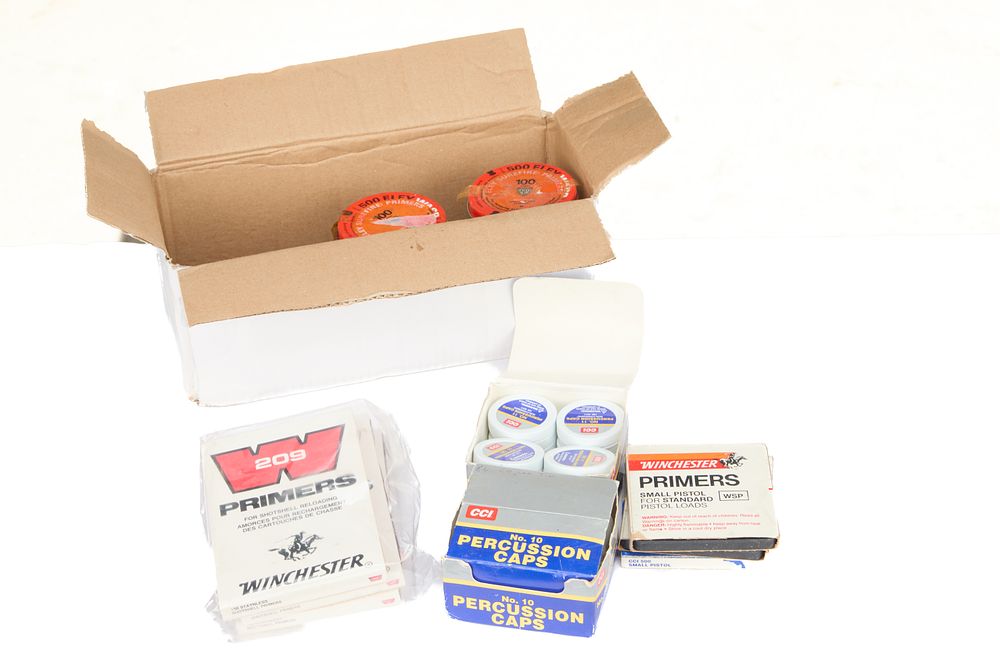 Lot 684: A BOX OF ASSORTED PRIMERS.