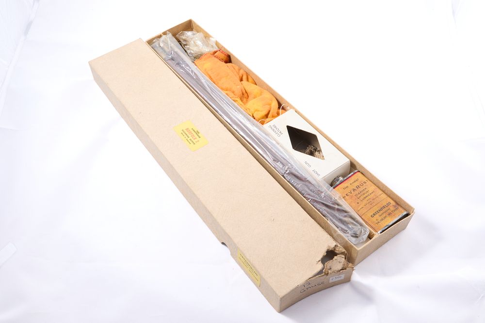 Lot 1564: LIGHTWOOD NORFOLK CLEANING KIT