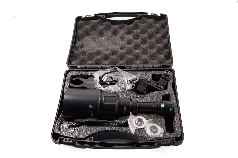 Lot 1510: OPTICFIRE AG 75 67 50 38 SCOPE MOUNTED TORCH COMPLETE IN BOX