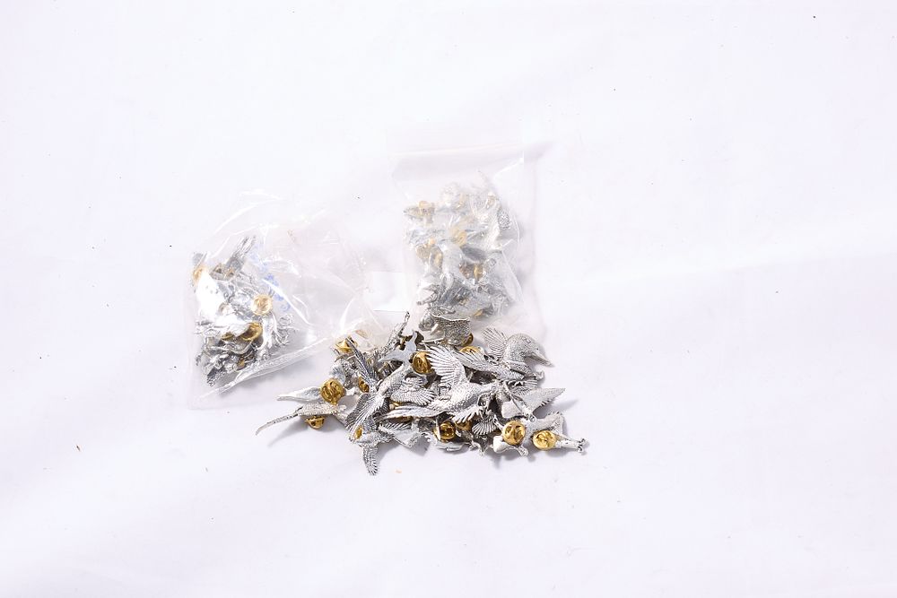 Lot 1480: ASSORTED LOT OF VARIOUS PINS