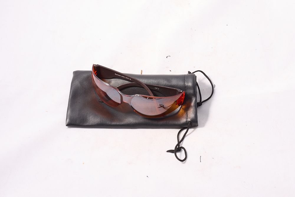 Lot 1465: UNUSED ORANGE FILTER SAFETY GLASSES