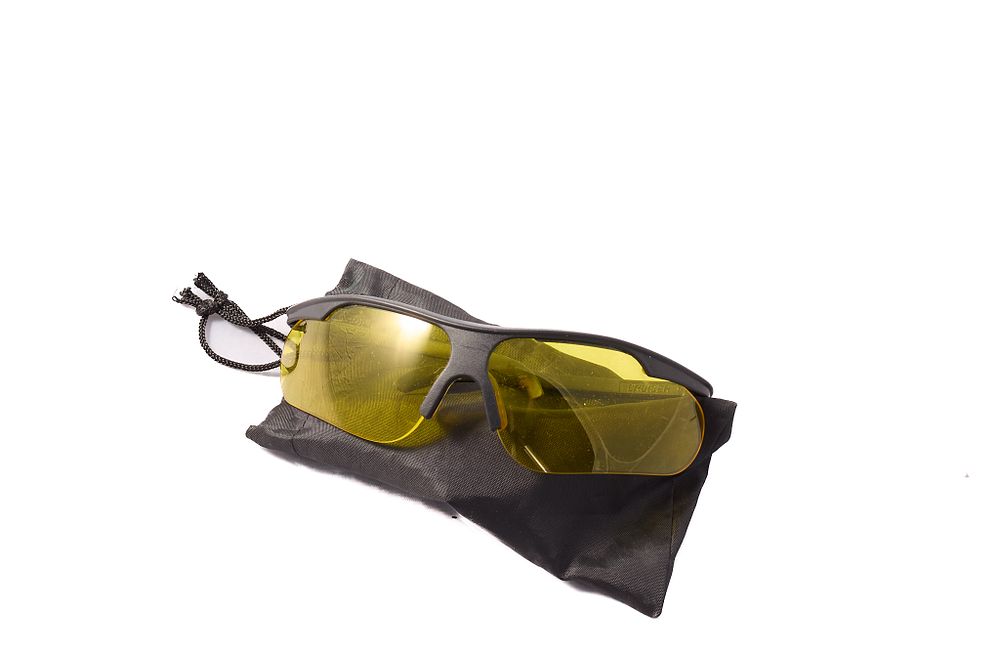 Lot 1432: YELLOW TINT SAFETY GLASSES