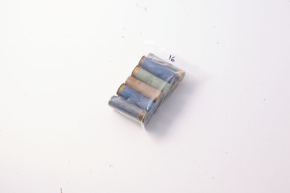 Lot 1352: 11 COLLECTABLE PAPER CASED SHOTGUN CARTRIDGES. 10/ 16G FROM ELEY KYNOCH ICI - IMPERIAL CHEMICAL INDUSTRIES TO BRASS BASE IN VARIOUS SHOT SIZES 4, 5, 6, 7 AND 8 / WESTERN EXPERT / RUSSEL HILLSDEN PLUS 1/ 20G SCHONEBECH HUBERTUS 5.