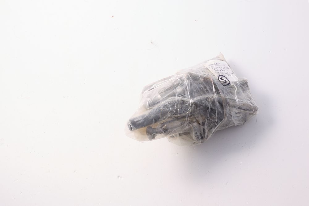 Lot 1525: SELECTION OF MAINLY .22 RIM FIRE RIFLE BOLTS FOR REPLACEMENT / SPARES. FIRING PINS / EXTRACTORS ETC.