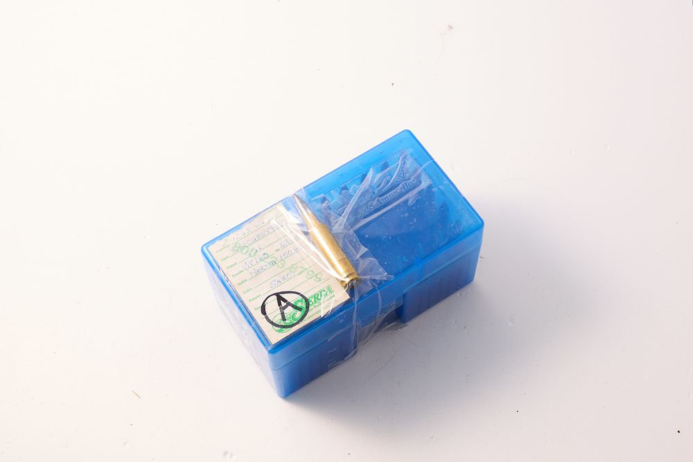 Lot 1329: 50 ROUNDS OF .243 WINCHESTER 100 GRAIN SOFT POINT BOAT TAIL AMMUNITION IN BLUE FRANKFORD ARSENAL CARRY / STORAGE CASE.