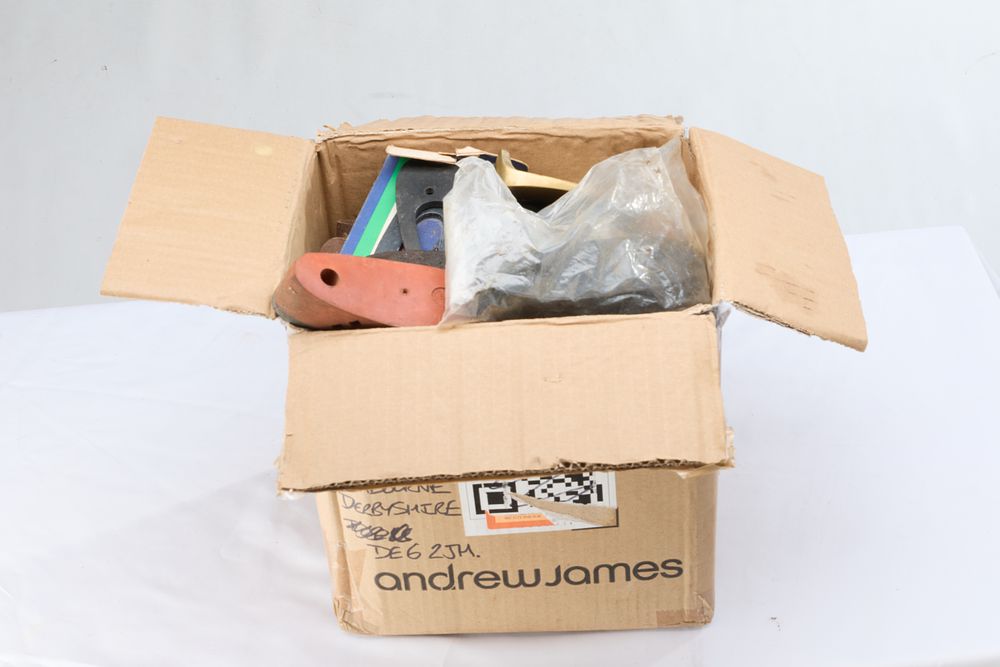 Lot 1286: BOX OF ASSORTED VARIOUS BUTTPADS