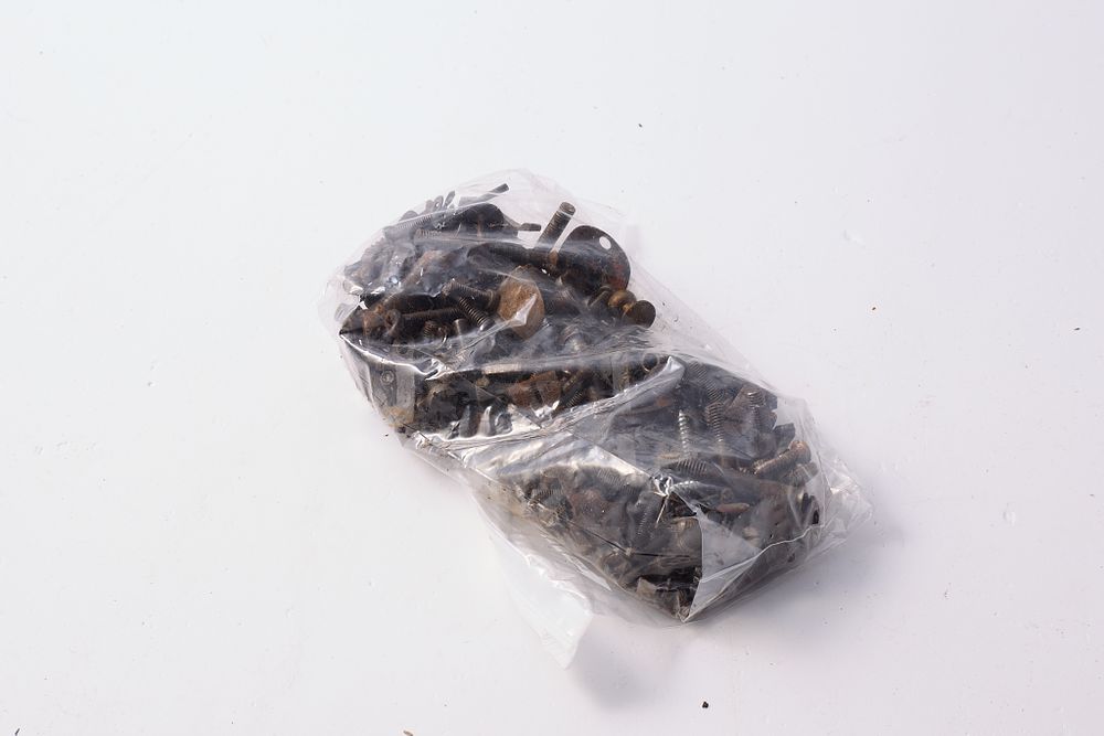 Lot 1274: ASSORTED SPARES, MOSTLY SCREWS