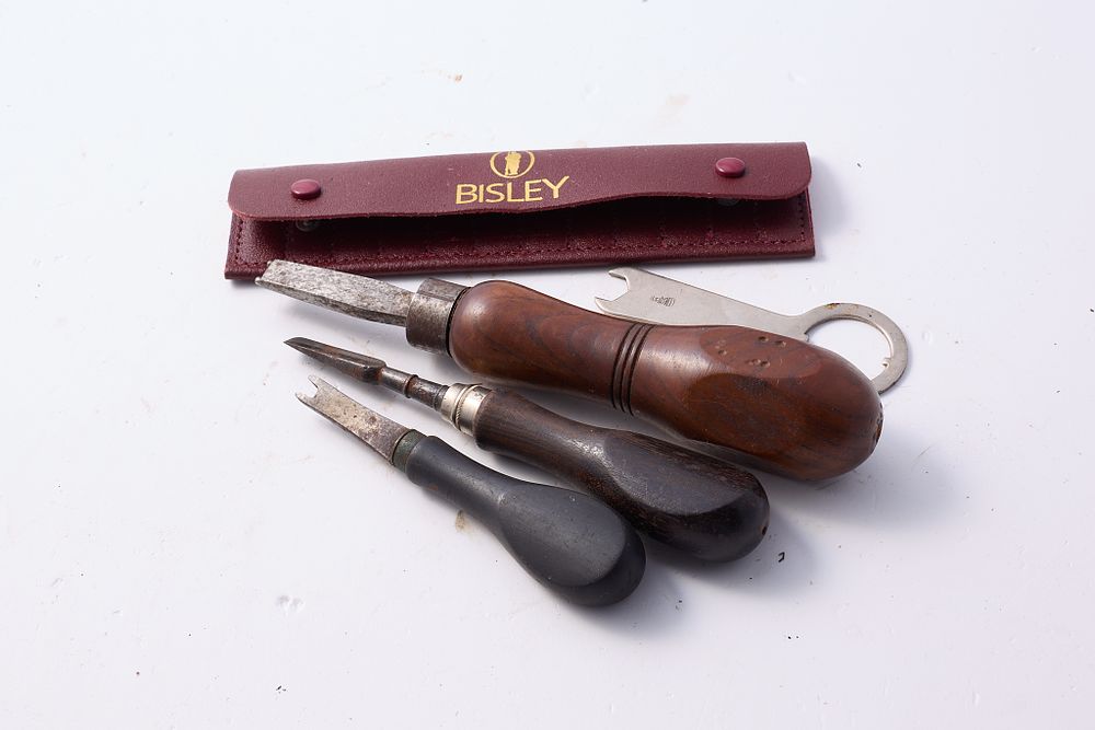 Lot 1225: LOT OF ASSORTED TOOLS