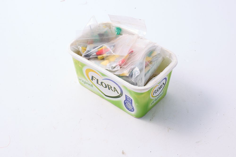 Lot 1157: LOT OF ASSORTED AIRGUN DARTS