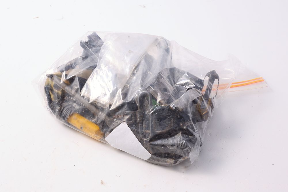Lot 1150: LOT OF ASSORTED SPARES