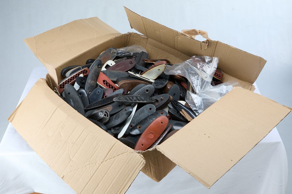 Lot 1104: LOT OF ASSORTED BUTTPADS