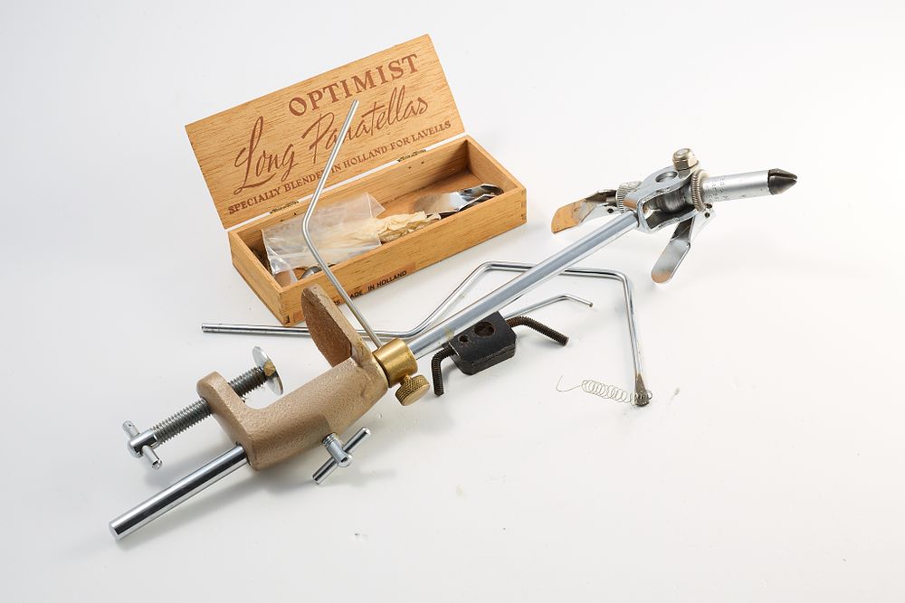 Lot 1064: ODAME FLY TYING VICE AND ACCESSORIES