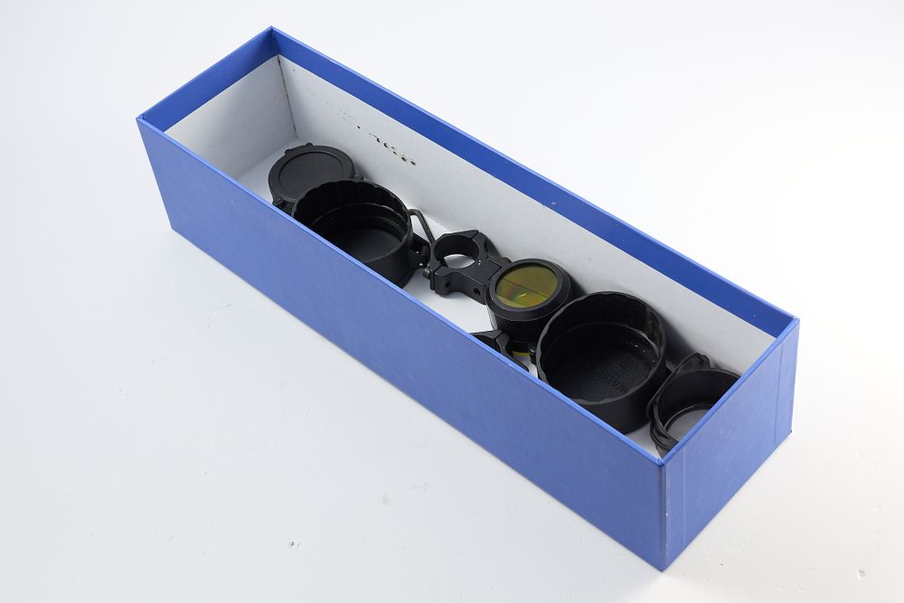 Lot 607: ASSORTED SCOPE MOUNTS AND SCOPE COVERS