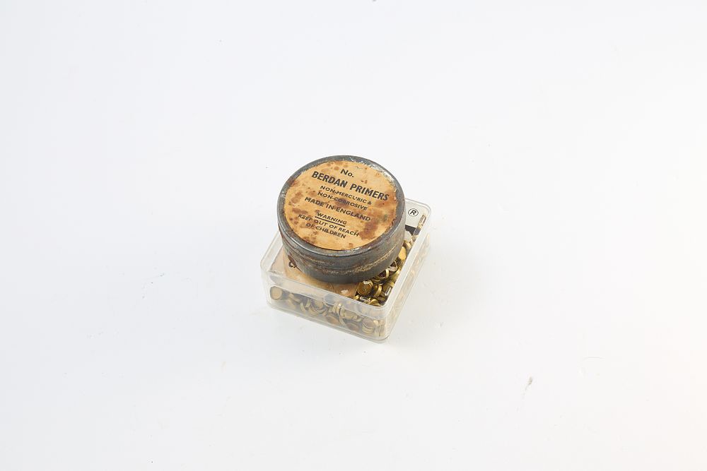 Lot 355: ASSORTED PRIMERS