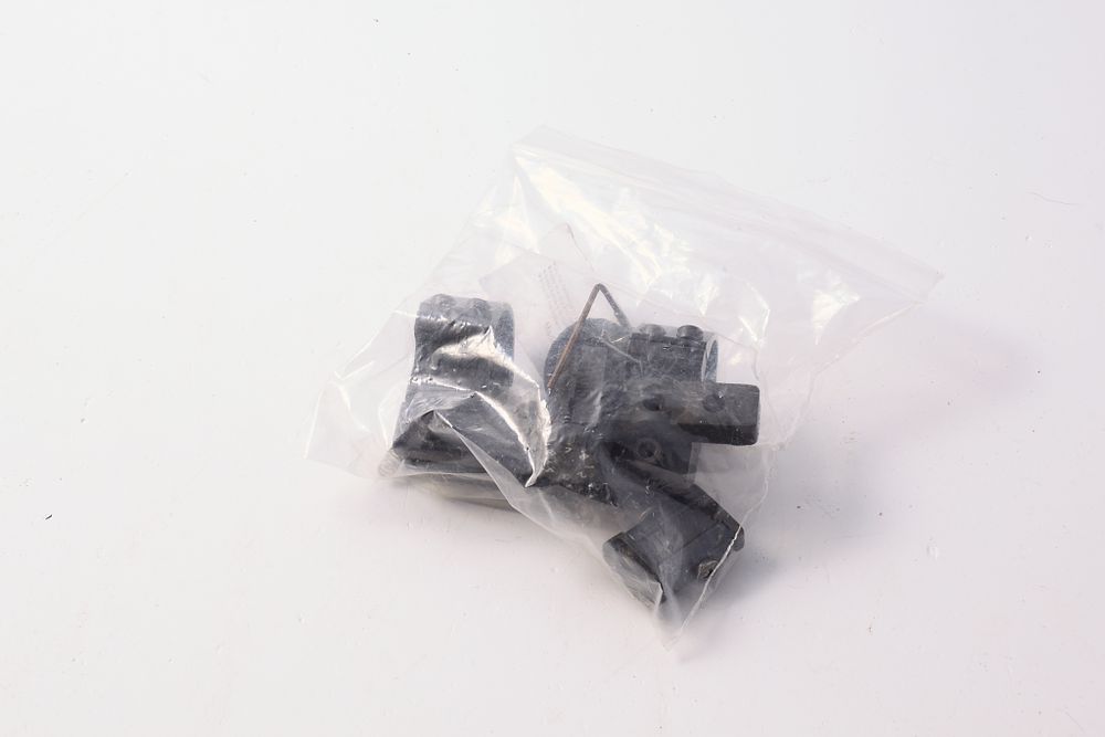 Lot 1285: ASSORTED WEBLEY MOUNTS AND SIGHTS