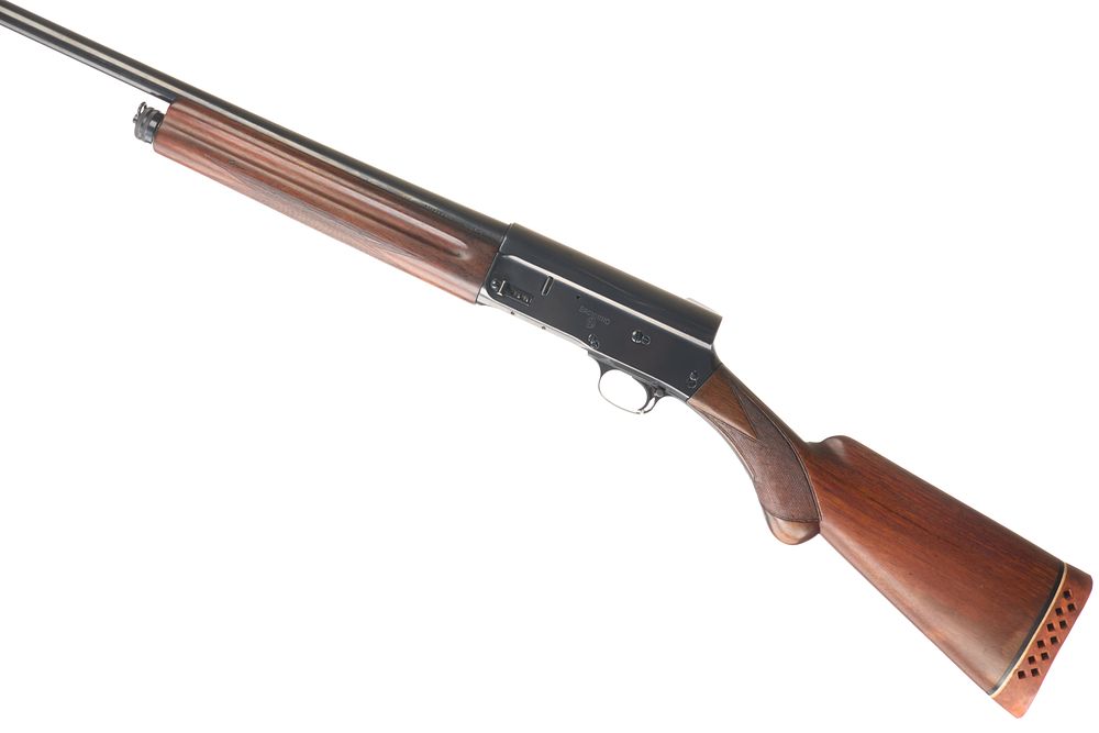Lot 196: BROWNING An AUTO 5 SEMI-AUTOMATIC Ser No 6917225