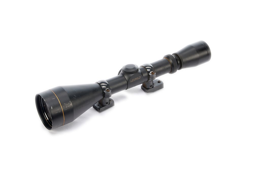 Lot 448: LEUPOLD
A 3-9 x 50 RIFLE SCOPE WITH CF RIFLE MOUNTS