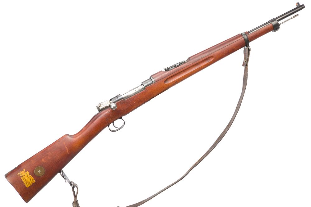 Lot 209c: CARL GUSTAV A SWEDISH MAUSER 6.5 x 55...