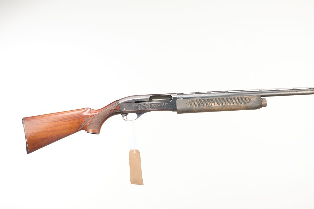 Lot 334: REMINGTON A MOD 1100 SEMI-AUTO Ser No L486480V...