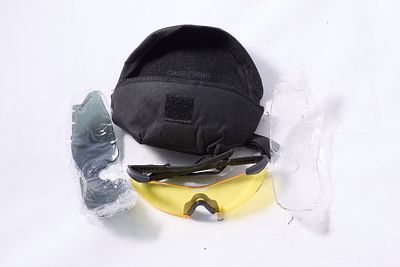 LITTLE USED ESS ICE EYESHIELD GLASSES W/ INTERCHANGABLE LENSES