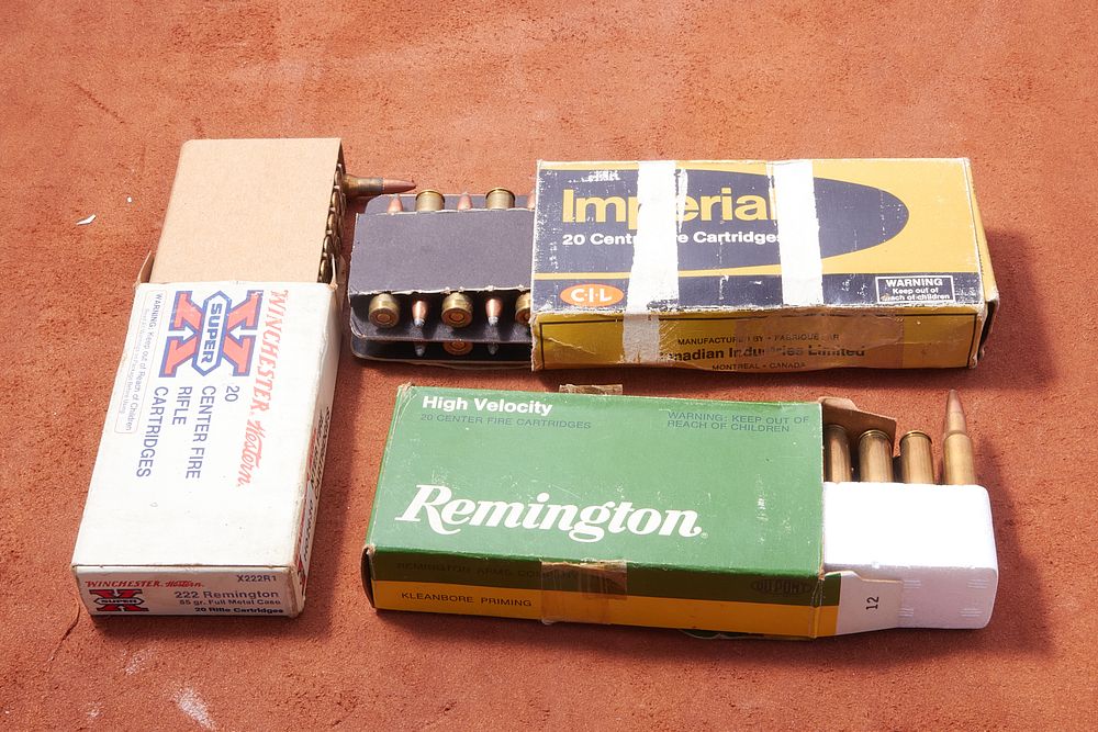 Lot 366: SIXTY ROUNDS OF .222 REM. RIFLE CARTRIDGES. BY REMINGTON AND IMPERIAL .