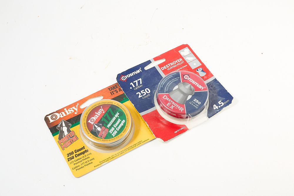 Lot 253: AIRGUN PELLETS .177;