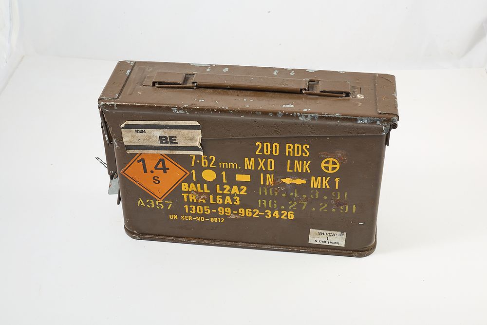 Lot 391: 7.62mm METAL AMMO TIN 200 of;