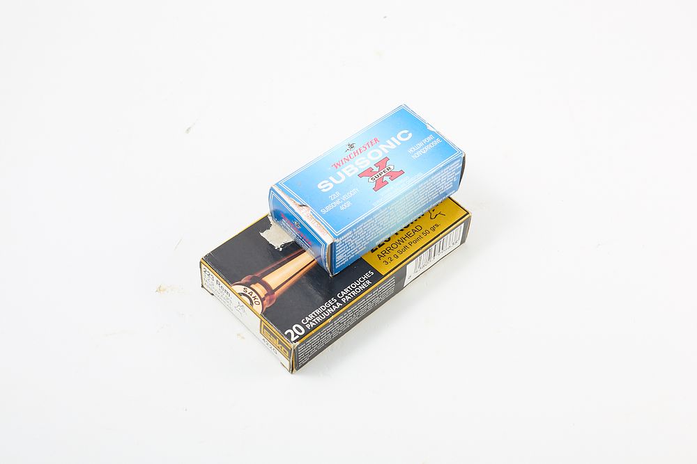 Lot 403: 223 50 gr 20 of, 22 LR 50 of;